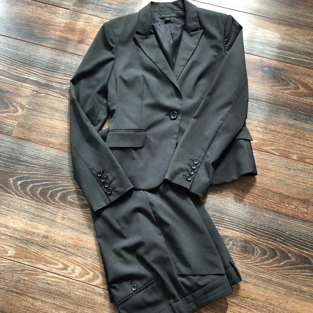 SOLD: Classic women’s suit